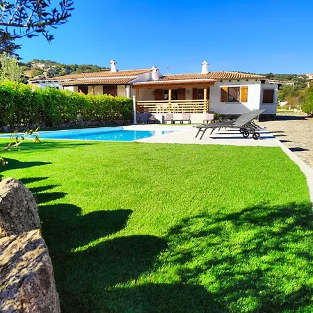 With Swimming Pool 50 Meters From The Sea Villa Cannigione